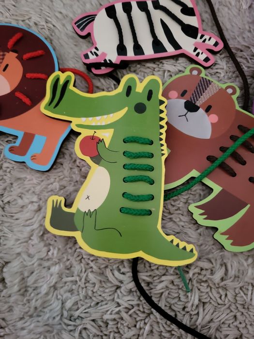 Шнуровка деревянная