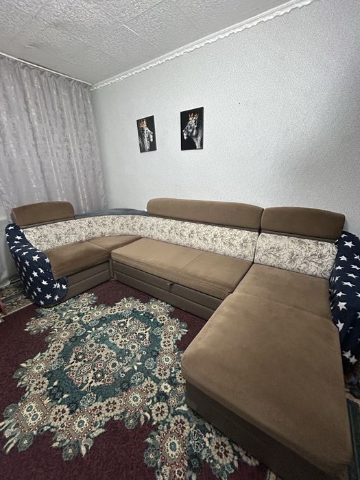 Продам большой угловой диван
