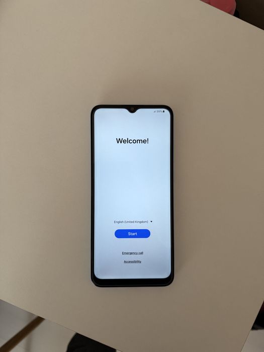 Продавам Samsung Galaxy A04e