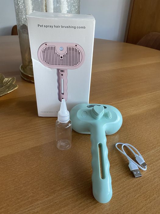 Perie cu aburi pentru caini si pisici