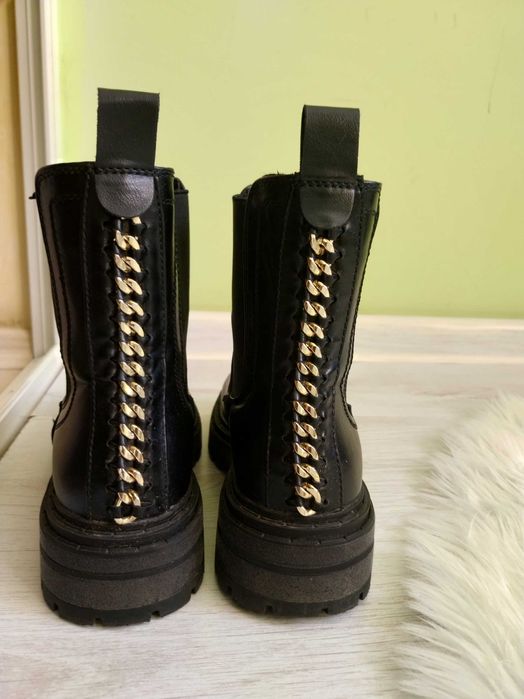 Дамски боти размер 37