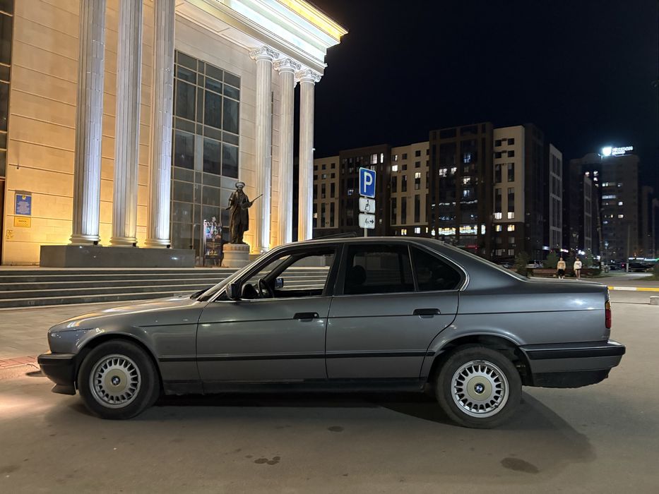 Срочно продам bmw e34 520i