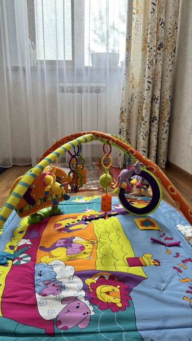 Развивающий игровой коврик