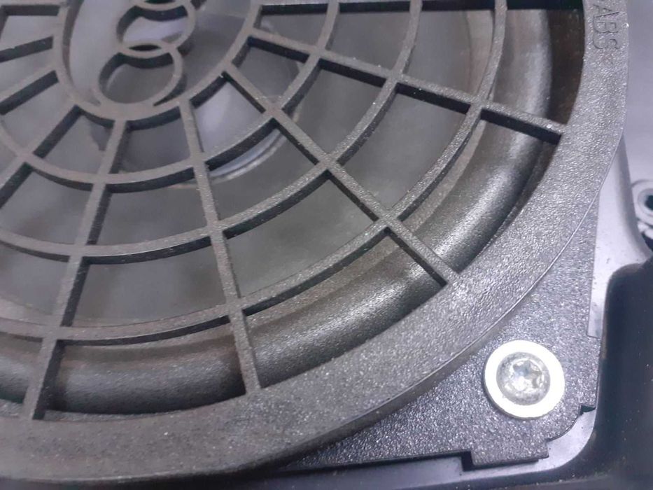 Ауди А3 А4 А6 субуфер бас високоговорител