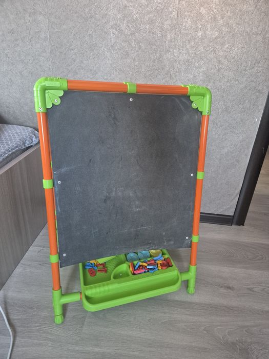 Продаю детский мольберт