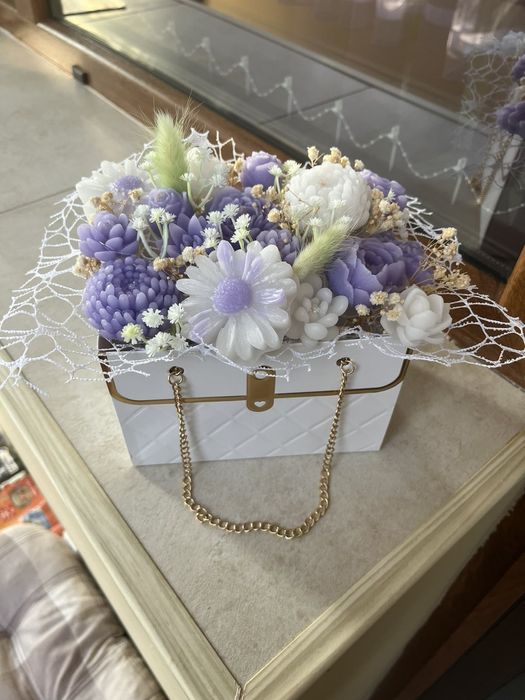 Букети от соеви свещи