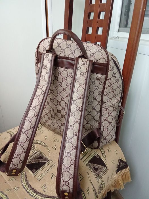 Продам рюкзак женский