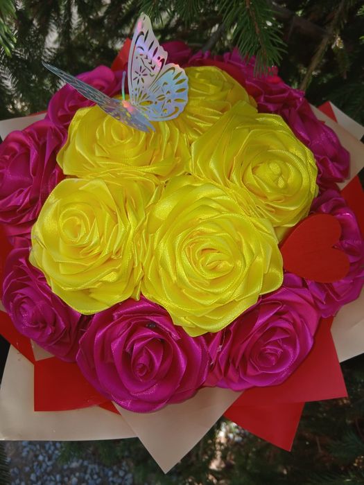 De vânzare flori din satin