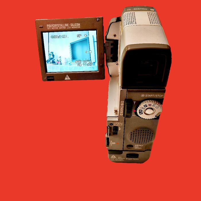 RARITATE-camera video JVC GR-DV M5 +docking+telecomanda IMPECABILA