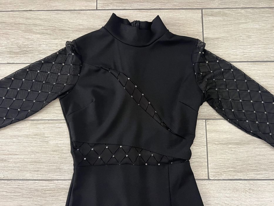 Елегантна черна официална рокля