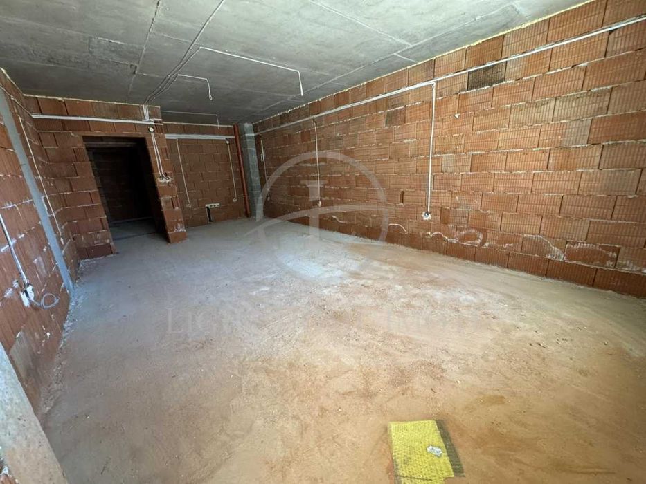 Продава се Тристаен апартамент в Пловдив, Христо Смирненски - 106 кв.м за 1463 €/кв.м - Снимка #4