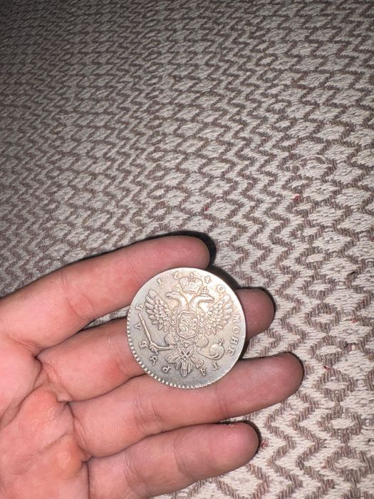 Монеты серебряные  1740 года