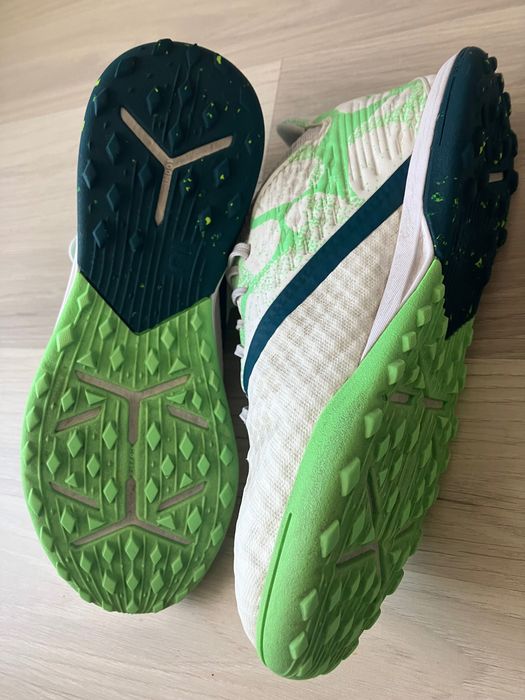 Ghete fotbal Decathlon, marimea 37