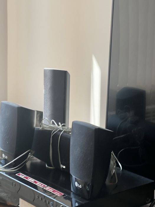 Домашно кино LG HT503PH