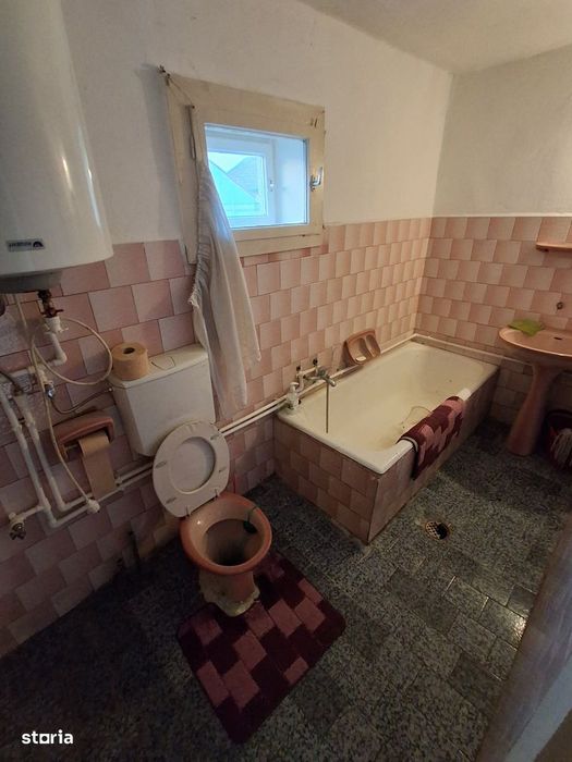 Case + 1440 mp teren , Vetis