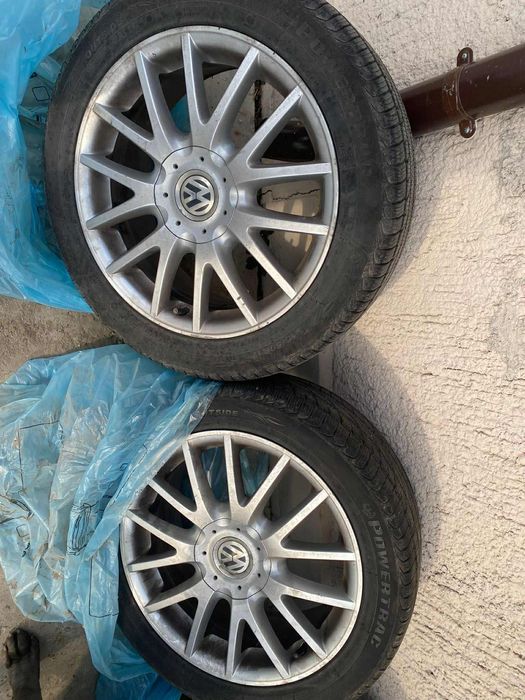 Продавам 4 броя оригинални алуминиеви джанти на фолксваген