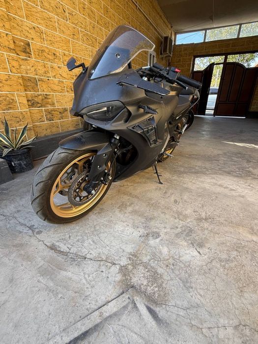 Dukaso 400 sport injektor Bike