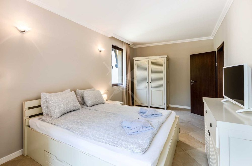 Продава се Двустаен апартамент в с. Лозенец, Област Бургас - 75 кв.м за 1709 €/кв.м - Снимка #1