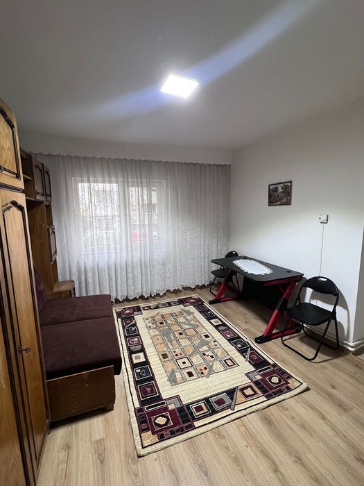 Închiriez garsonieră