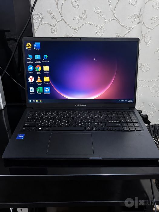 Asus vivobook продаю ноутбук для игр и