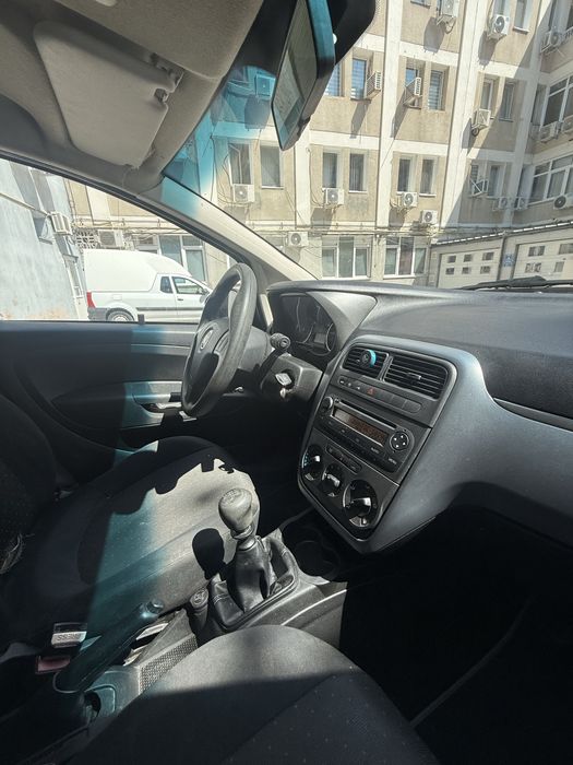 Fiat Grande Punto 1.2 Benzină 2008 150.000 km