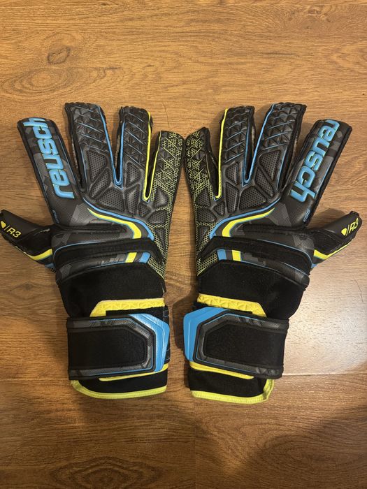 Reusch Attrakt r3 Evolution Pro
