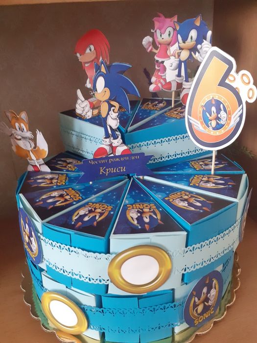 Картонени торти и пинята