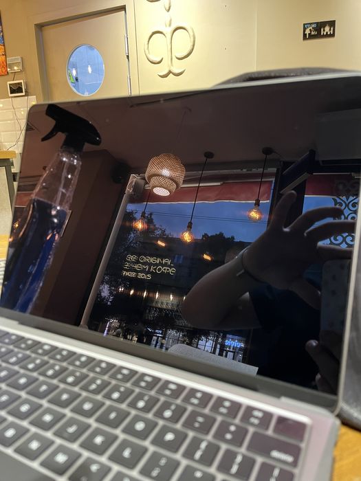 MacBook Air M2 8GB