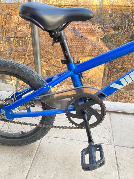 Детско колело (16"), с помощни колела и каска: Diamondback Junior Viper 16" BMX (16 цола)
