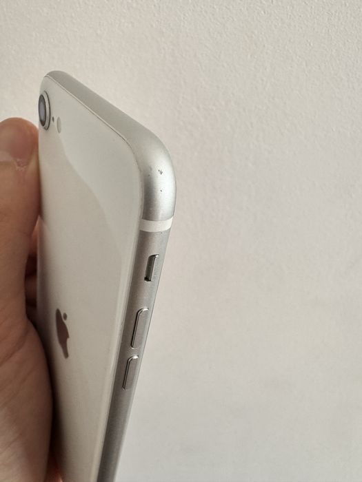 iPhone SE 2020 продажа или обмен