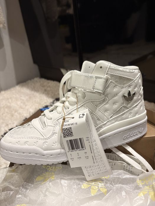 Adidas forum mid w