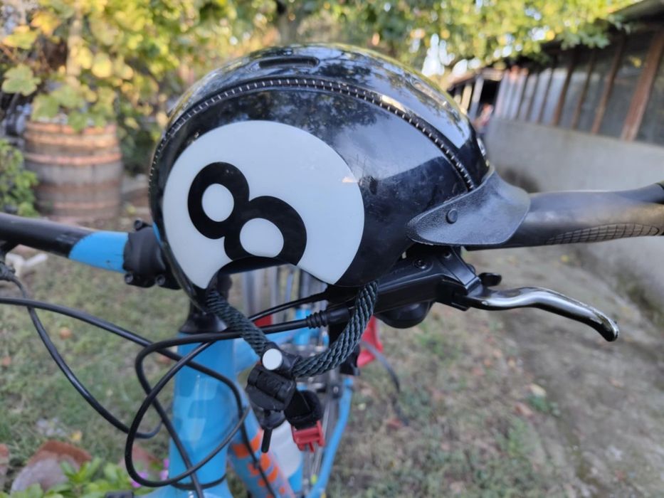 Столче за колело + детска  каска XS 44-50см