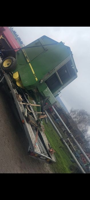 Presă JOHN DEERE 550