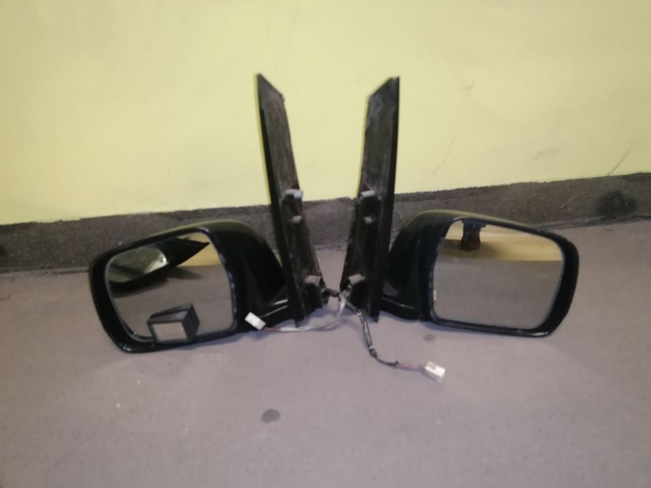 Огледала за Тойота превия ляв и десен