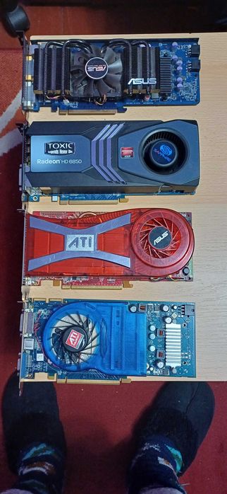 Vând placi video pc