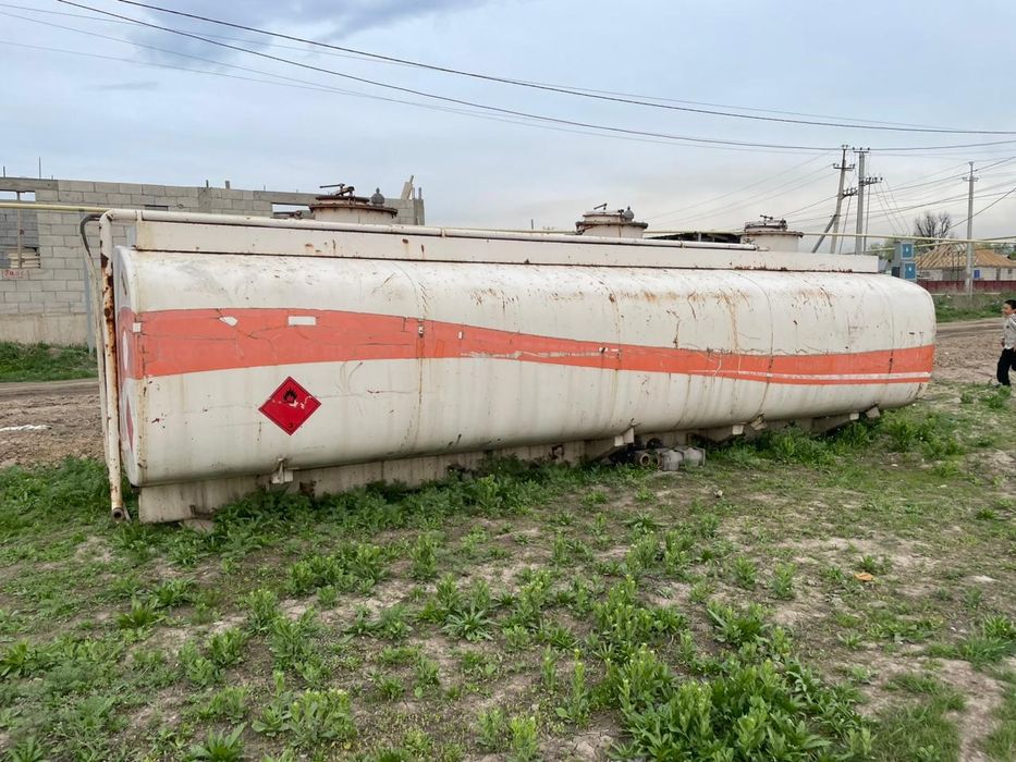 Цистерна для воды и гсм