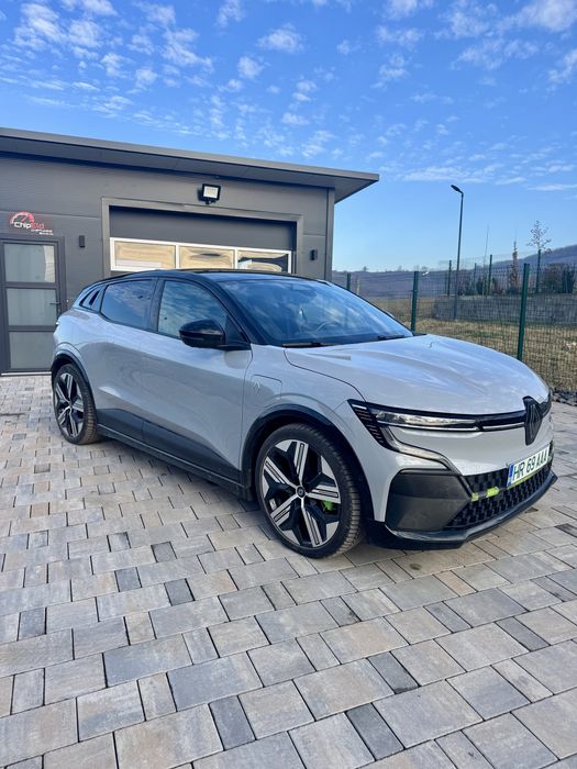 Renault Megane E Tech ICONIC FULL . Pompa de caldura . Garanție