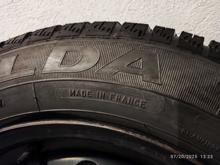 Зимни гуми Fulda 185/65/15 с железни джанти за Opel Corsa D и тасове