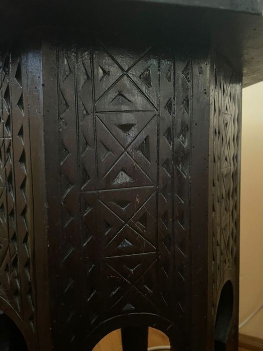 Măsuță vintage stil brâncovenesc