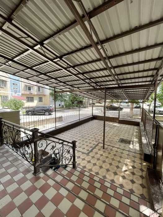 Квартал №7 Посольства США Корзинка  сдается с парковкой / двором Евро