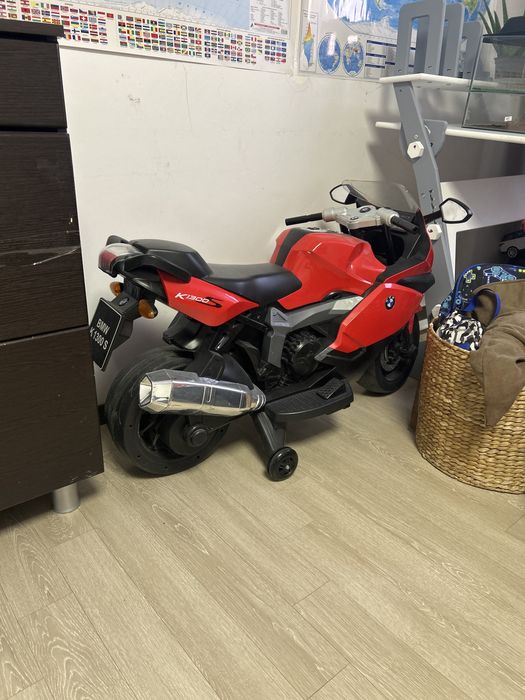 Мотоцикл игрушечный