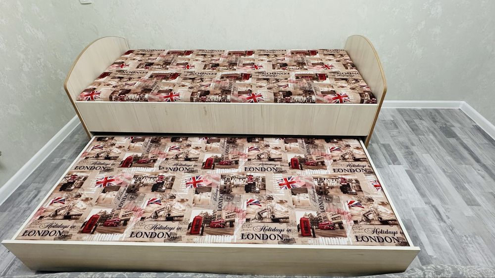 Детская мебель, кровать, парта, шкаф