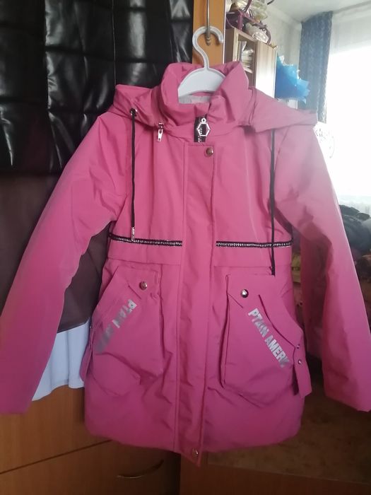 Продам курточки на весну