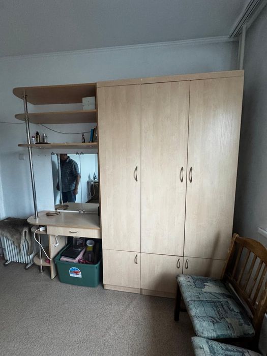 Вместительный шкаф