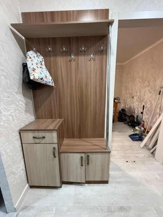 Продам шкаф для прихожий