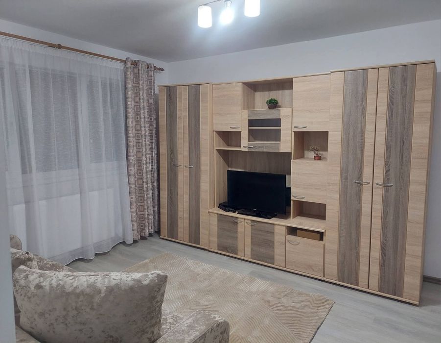 De închiriat garsonieră