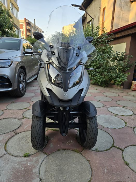 Maxi scuter Qooder quadro , piaggio mp3, yamaha tricity , categoria B