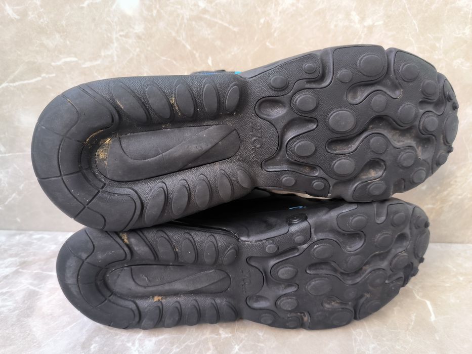 Nike Air Max 270 React номер 42,5