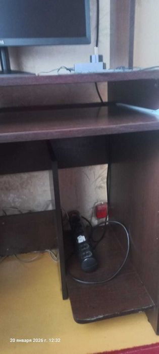 стол компьютерный