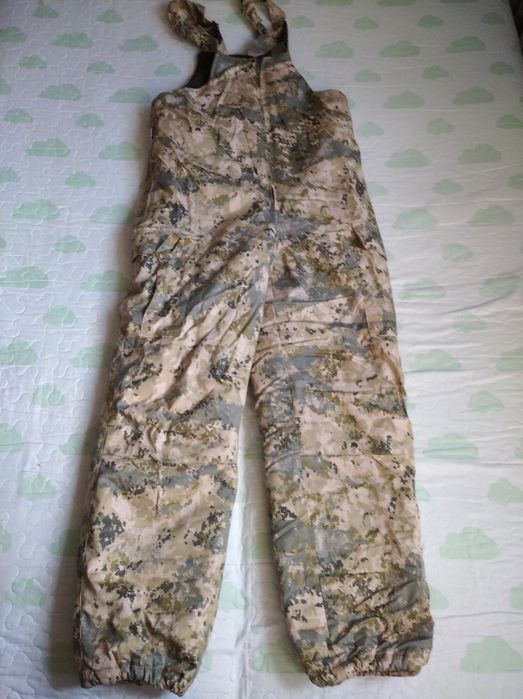 Продам комплект куртка и брюки